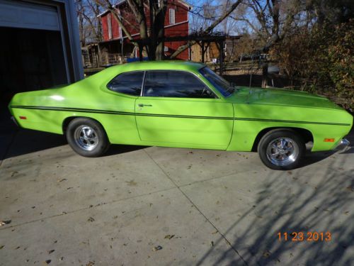 Plymouth duster