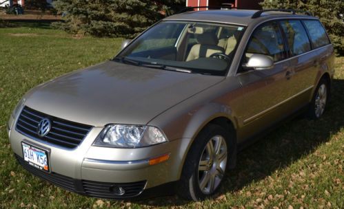 Vw passat wagon awd 2005 v6 4 motioing 30v auto gas loaded and very nice