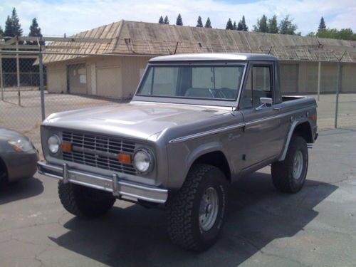 Early bronco 1973 recently redone fancy no rust, pre-smog