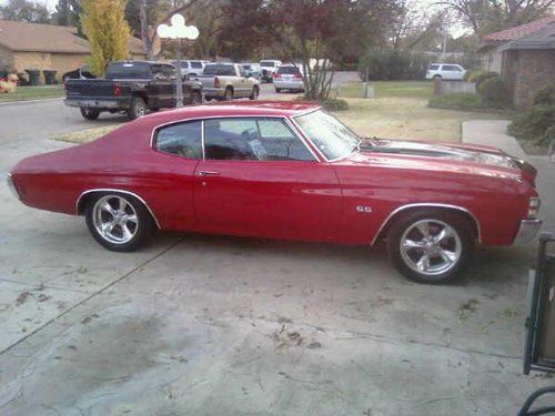 1971 chevelle ss red with black racing stripes