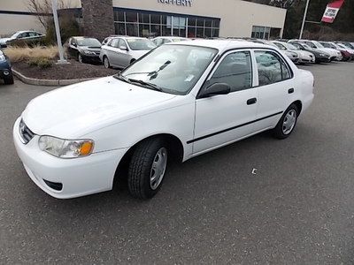 2002 toyota corolla ce, looks and runs great, no reserve, low miles.