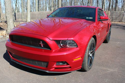 2013 ford mustand premium candy red metalic tinted pony package