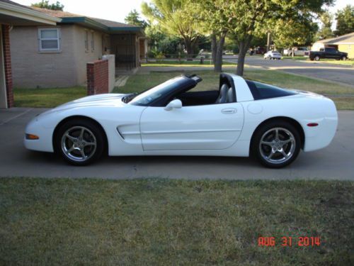 2004 chevrolet corvette base coupe 5.7l in excellent condition inside &amp; out