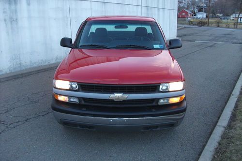 2002 chevy silverado base excellent condition 1 owner only 88k miles rust free