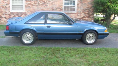 1988 ford mustang lx hatchback 2-door 5.0l