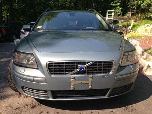 2005 volvo v50 not damage or salvage