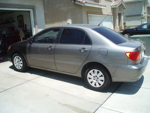 2004 Toyota corolla le sedan
