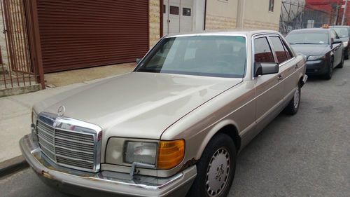 1990 mercedes-benz 300se base sedan 4-door 3.0l