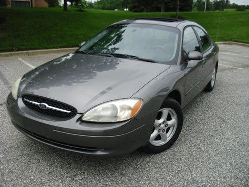 2002 ford taurus ses,leather,cd,cd changer,loaded,great car,no reserve!!!