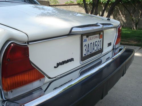 1985 jaguar xj6   classic low miles.. ------------no reserve--------------------