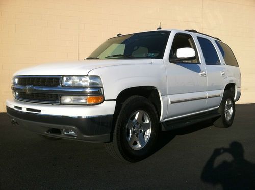 2004 chevy tahoe lt ,    leather,   rear  entertainment,   sunroof