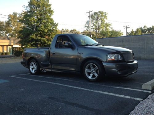 2003 ford f-150 svt lightning 5.4l supercharged - clean! low miles!