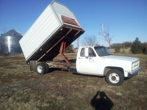 85 chevy  dually 3500 dump flat bed