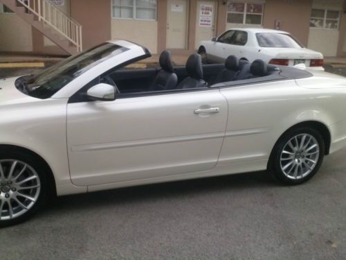 Amazing 2007 volvo c70 convertible 54k miles only drives like new!!!