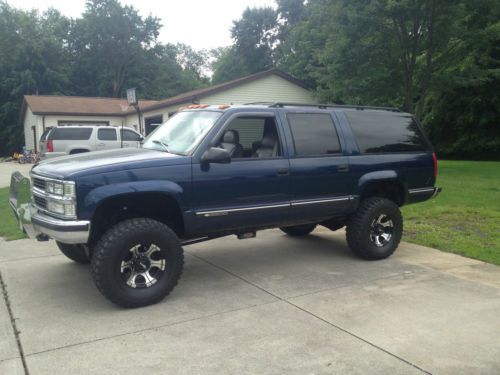 1997 chevrolet suburban k2500 4x4 7.4l 454ci lifted, 35in tires, new trans