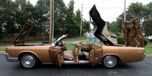 One of 2276 ever prouced and last year for the suicide door lincoln convertible!