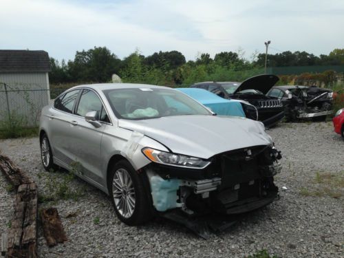 2014 ford fusion se   ***wrecked******rebuilt title****