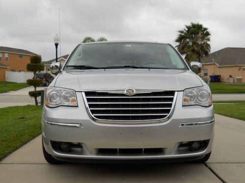 2008 chrysler town and country limited luxury 4.0 silver mini van