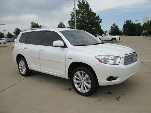 2008 toyota highlander hybrid only 46000 miles !!  priced to sell!!