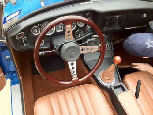 1976 mg b in excellent condition - new interior, new leather seats, new tires