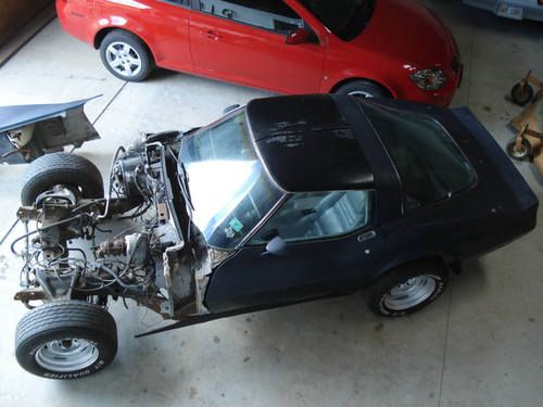 1981 chevy corvette - originally 4 speed car, parts or restore. 81 vette