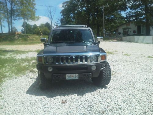 Must sell hummer h3 very nice, black must see!!!! low miles