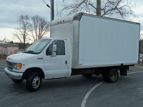 2001 ford e-350 super duty box truck / cube van - only 56736 miles!