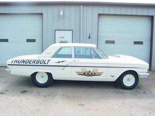 1964 ford fairlane thunderbolt recation with 427 center oiler high riser engine