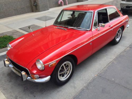 1971 mgb gt 2 owner exceptional original car. rare fastback coupe