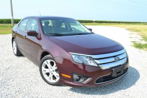 2012 ford fusion se we finance!!! great fuel saver low miles