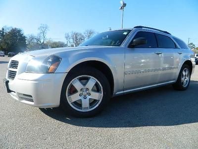 Sxt 3.5l awd v6 low miles auto new tires touch screen radio leather heated seats