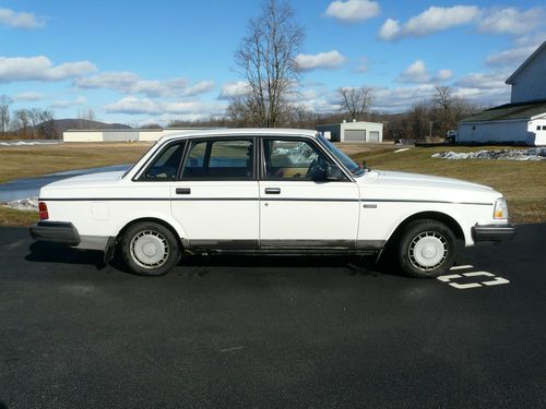 Classic 1986 240 volvo sedan