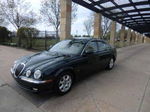 2004 s-type 3.0 v6.1 owner.premium package.heated seats.very clean in and out.