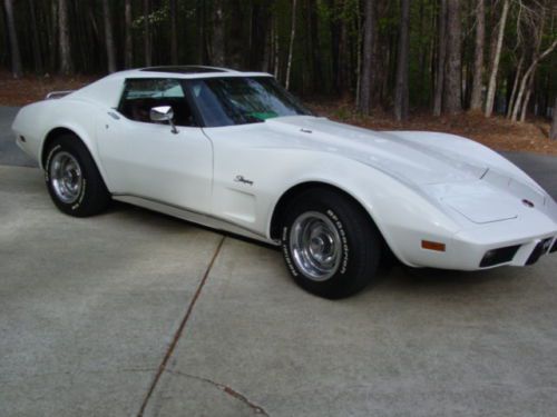 Corvette stingray 1975