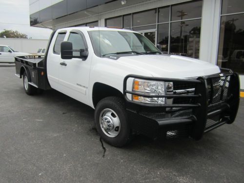 2007 chevy 3500 4 x 4 extended cab &amp; chassis with 6.0 gas engine
