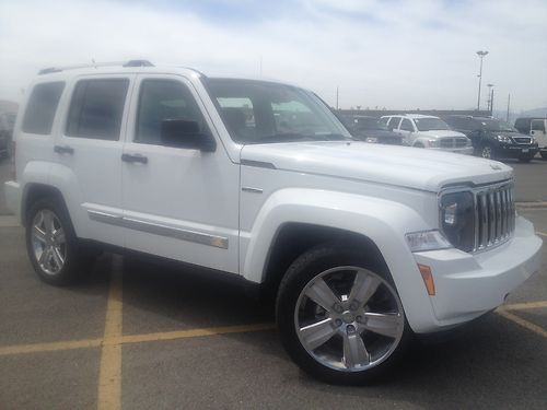 2012 jeep liberty limted jet edition  20" wheels - leather - $ave $ msrp 29,900