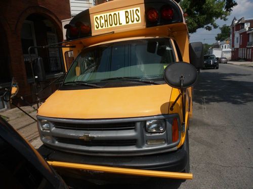 2000 mid/12 passenger school bus diesel in good condition with ac