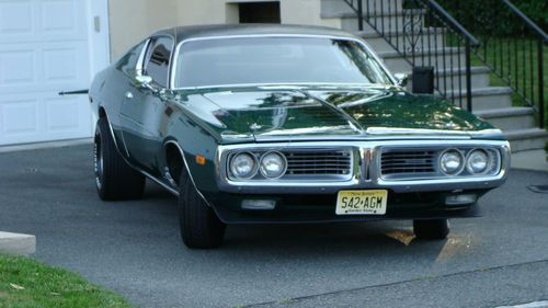 1972 dodge charger unmolested  *no rust* fantastic overall condition #s matching