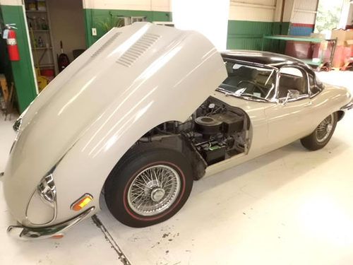 Classic jaguar 1969 xke roadster with black hard top - 6cyl 4.2 mtr