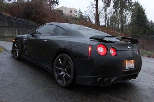 2010 nissan gt-r black low miles $1000s in upgrades excellent condition!
