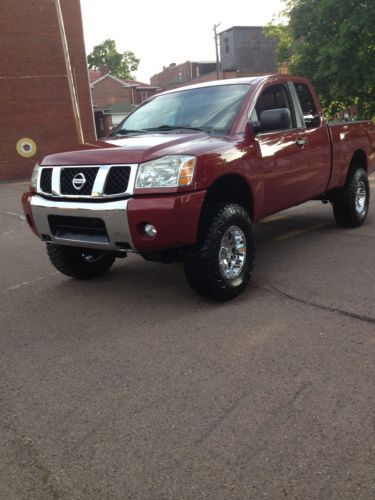 Lifted nissan titan king cab - 50k miles on drive train - completely overhauled