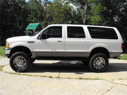 2001 ford excursion 4x4 7.3l diesel lifted one of a kind, immaculate! 3rd row