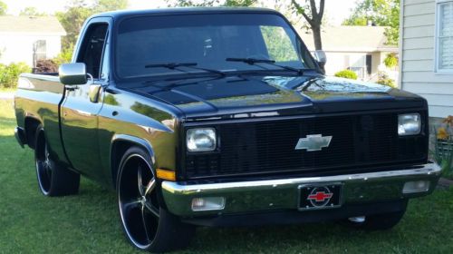 1981 custom chevy truck  24&#034; wheels