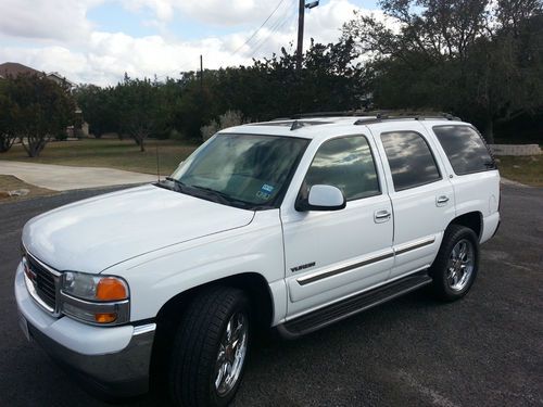 2006 gmc yukon 81k wife driven very clean well maintained dvd white / tan leathe