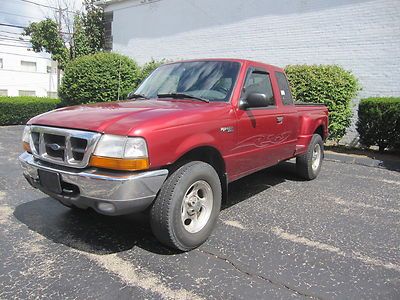 00 ford ranger xlt,step side,ext cab 4x4, auto,tonnueau cover,looks &amp; runs great