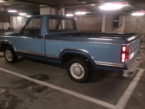 1980 ford f100 custom pickup truck (less than 1k orginal miles)