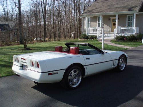 1990 corvette convertible 24,634 miles - like new