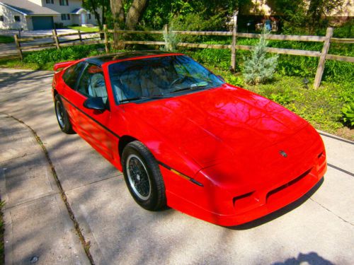 1988 pontiac fiero gt - automatic, v6, t-tops, 61,000 miles, collector grade