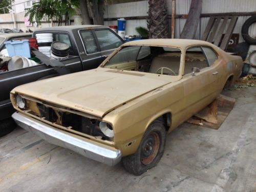 1972 plymouth duster - project / parts car