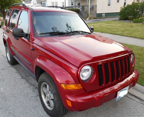 2005 jeep liberty renegade red sport utility vehicle sunroof 4wd 6 cd changer